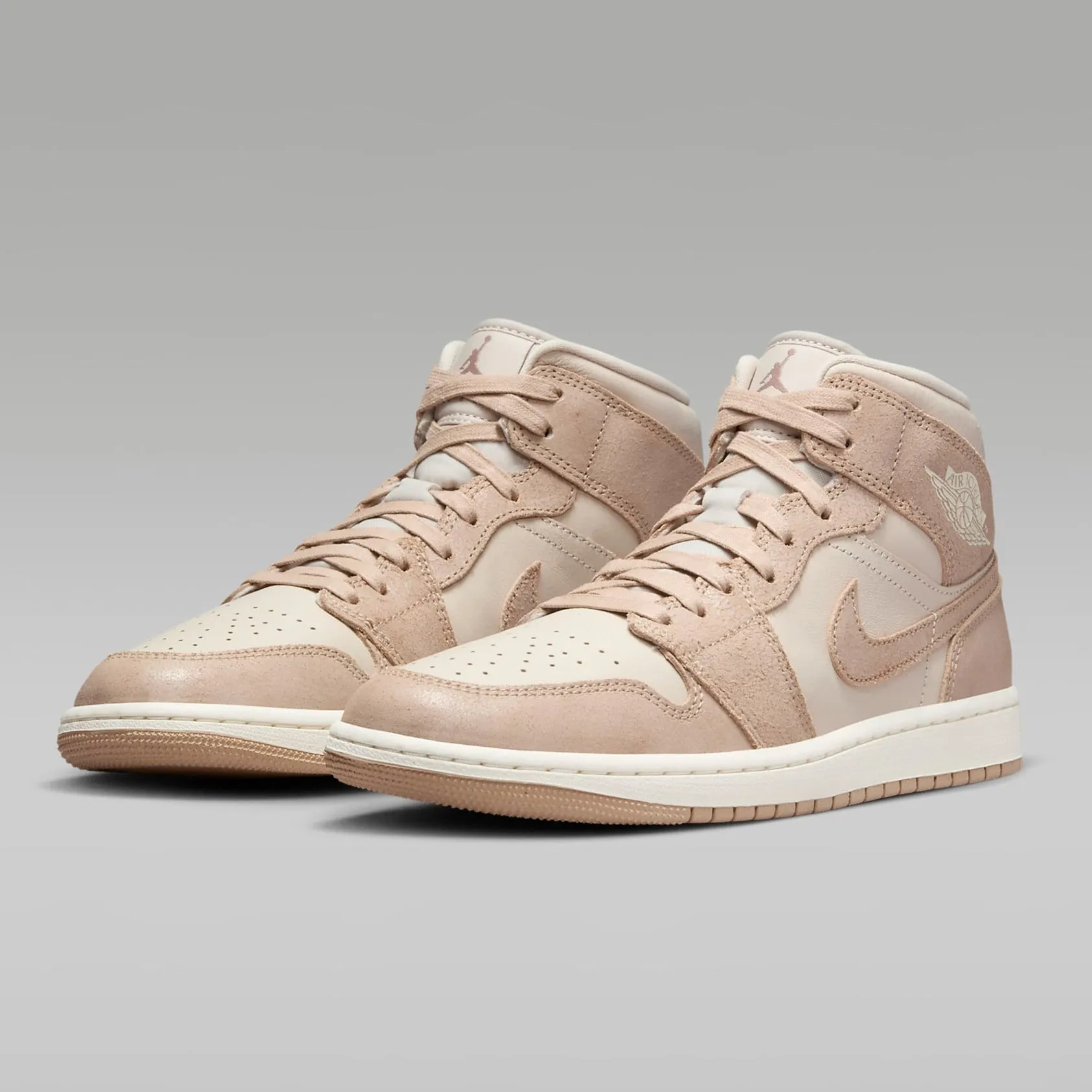 Air Jordan 1 Mid SE Women's Shoes
