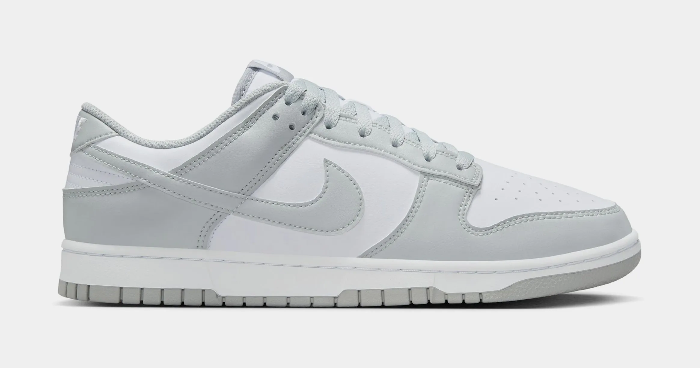 Dunk Low Retro Mens Basketball Shoes (White/Light Smoke Grey)