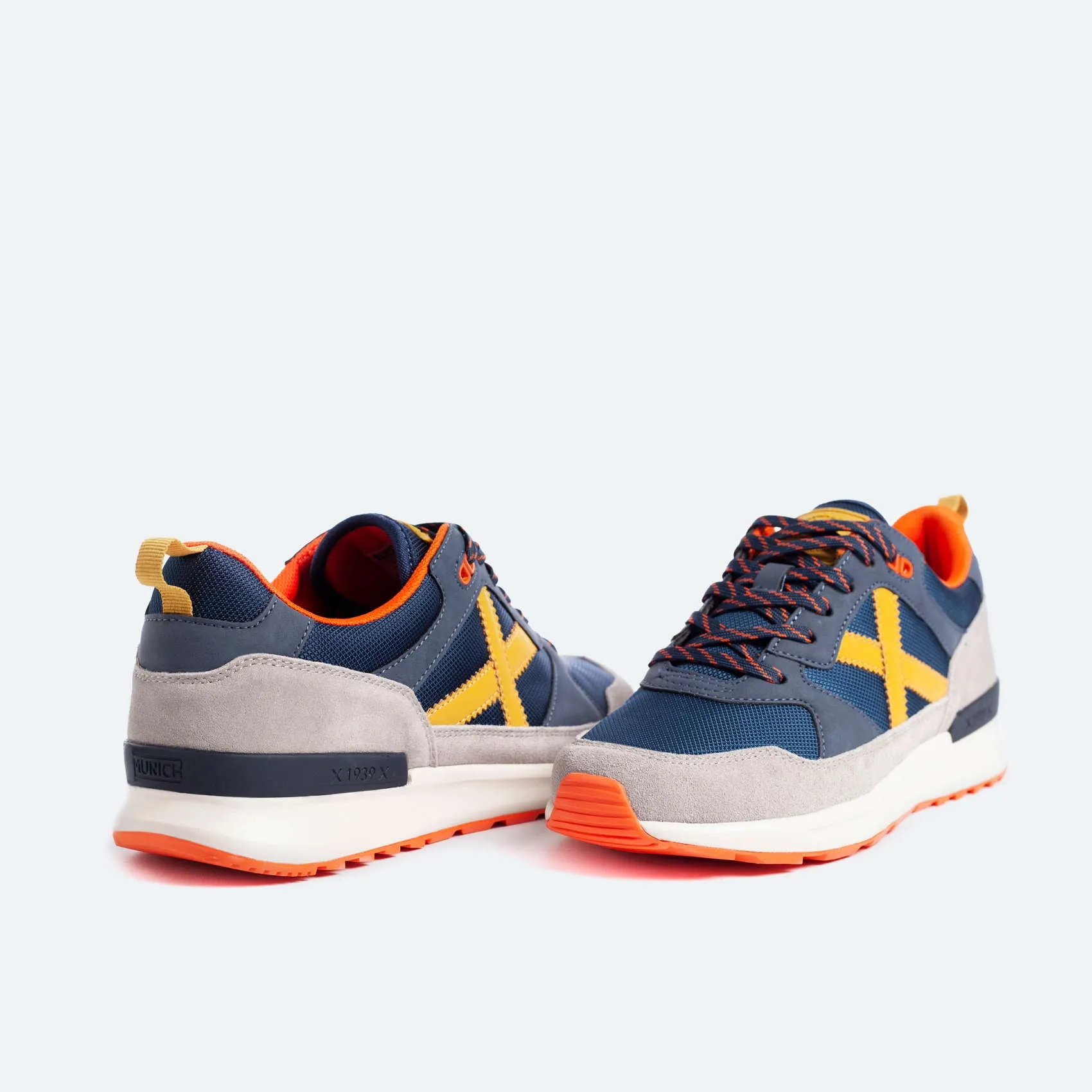 Munich Mens Alpha 57 Trainers - Navy