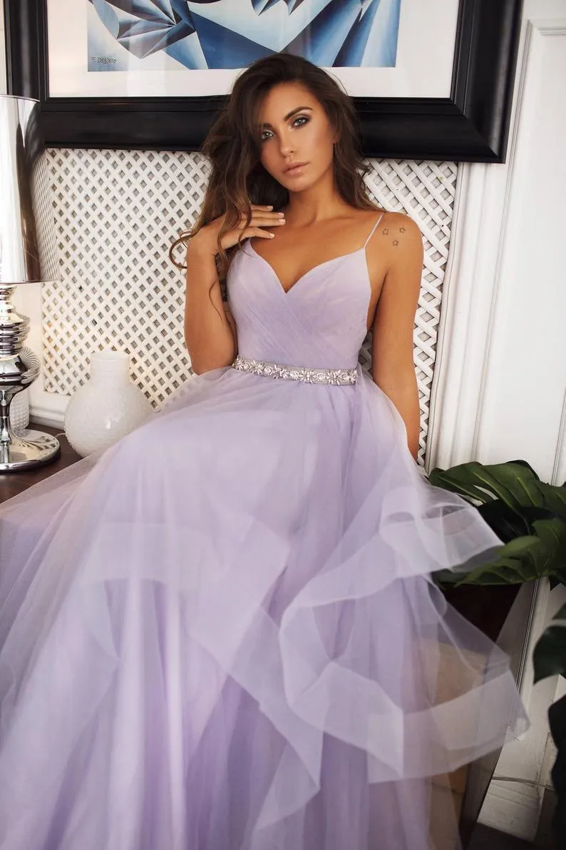 V Neck Spaghetti Straps Lavender Wedding Dresses Backless Bridal Gown TN283